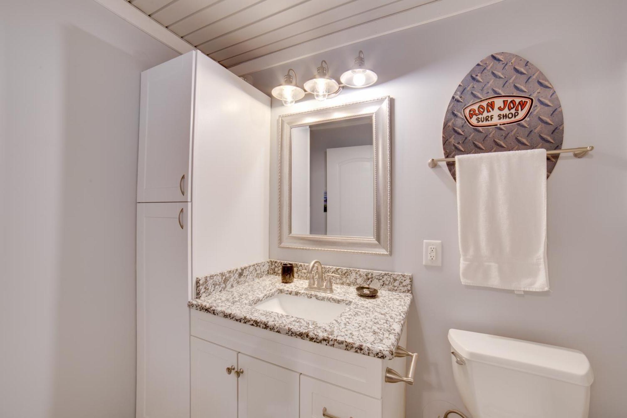 Ocean Isle Beach Studio With Patio - 1 Mi To Pier! Bagian luar foto