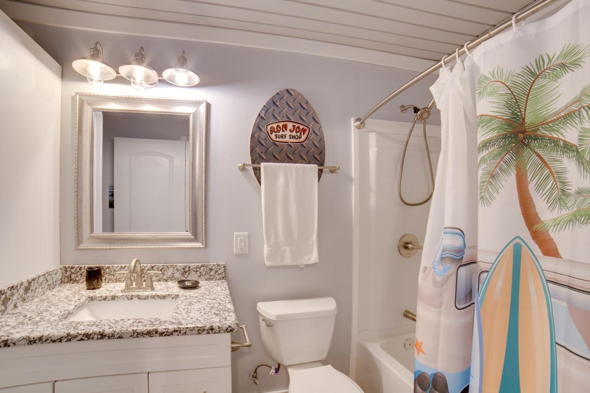 Ocean Isle Beach Studio With Patio - 1 Mi To Pier! Bagian luar foto